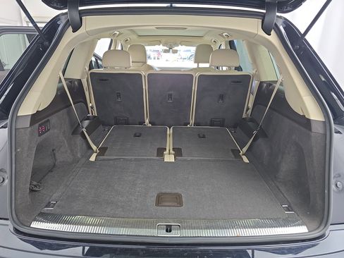 Used 2018 Audi Q7 3.0T Prestige image 13