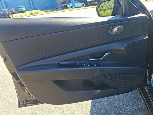 Used 2023 Hyundai Elantra SEL w/ Convenience Package FWD image 14