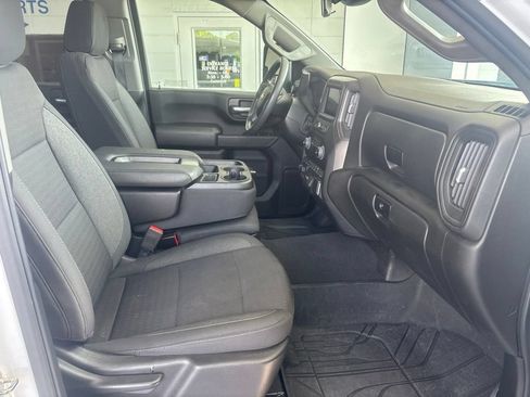 Used 2024 Chevrolet Silverado 2500 Custom w/ Custom Convenience Package AWD/4WD image 9