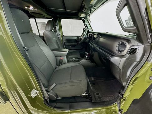 Used 2023 Jeep Wrangler Willys image 29