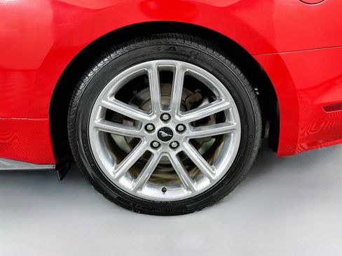 Used 2015 Ford Mustang Coupe RWD image 28