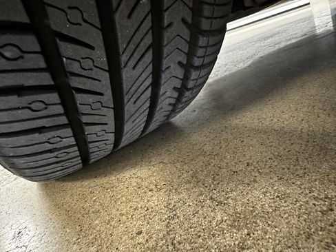 Used 2011 Mercedes-Benz E 350 4MATIC Sedan image 43