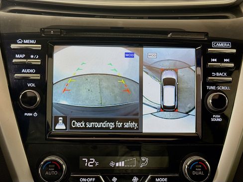 Used 2018 Nissan Murano SL w/ Moonroof Package image 17