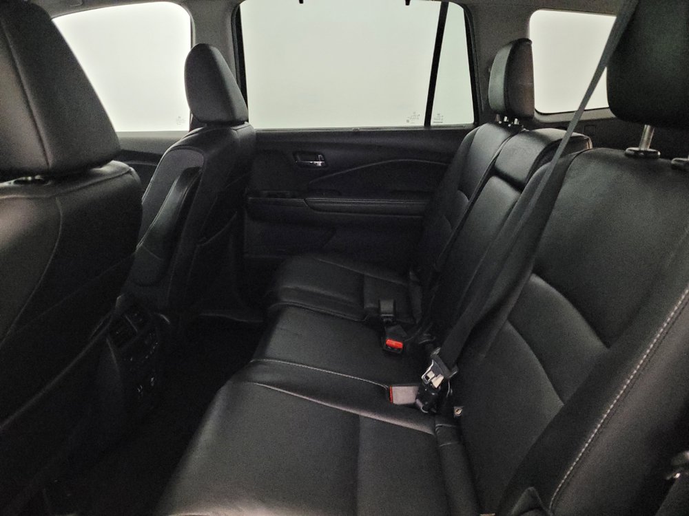 Used 2022 Honda Pilot Touring image 18