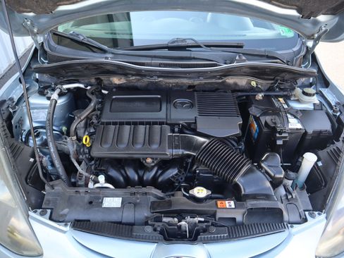 Used 2013 MAZDA MAZDA2 Sport image 30