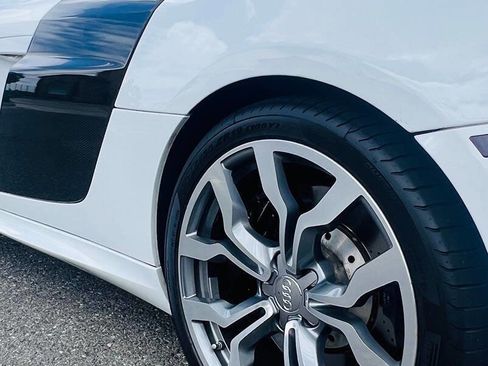 Used 2011 Audi R8 V10 AWD/4WD image 34