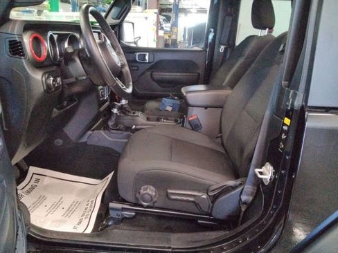 Used 2023 Jeep Wrangler Willys image 9