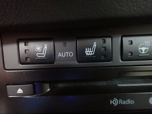 Used 2022 Lexus ES 250 w/ Premium Package image 18