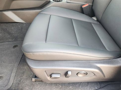 New 2026 GMC Canyon Elevation w/ Convenience Package image 18