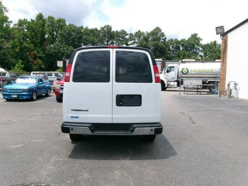 Used 2025 Chevrolet Express 3500 LT w/ LT Preferred Equipment Group RWD image 7