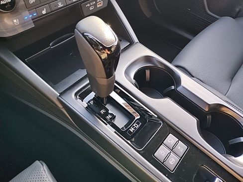 New 2026 Subaru Outback Touring XT AWD/4WD image 32