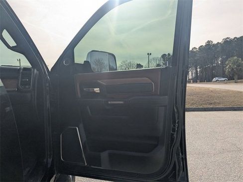 Used 2019 RAM 2500 Limited image 38