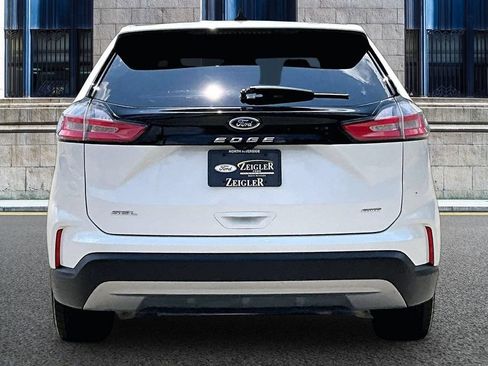 Used 2023 Ford Edge SEL w/ Convenience Package AWD/4WD image 4