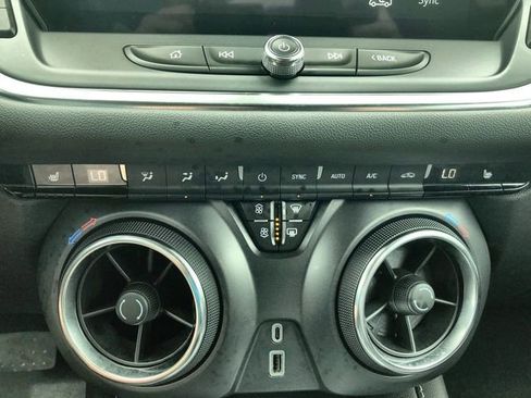 Used 2024 Chevrolet Blazer LT image 18