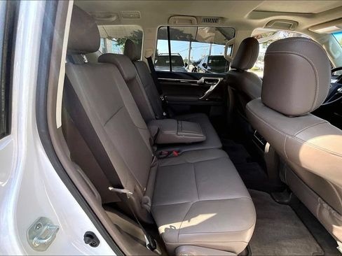 Used 2018 Lexus GX 460 Premium w/ Premium Package AWD/4WD image 36