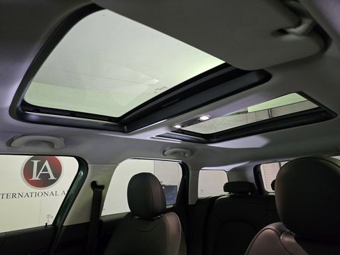 Used 2022 MINI Cooper Countryman S w/ Premium Package image 12