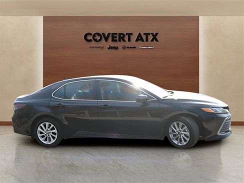 Used 2024 Toyota Camry LE image 6