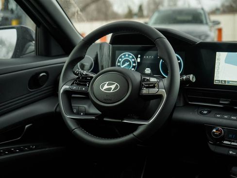 New 2025 Hyundai Elantra SEL image 14