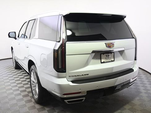 New 2026 Cadillac Escalade Luxury w/ Touring Package AWD/4WD image 4