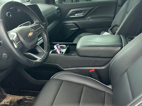 Used 2025 Chevrolet Silverado EV LT AWD/4WD image 3