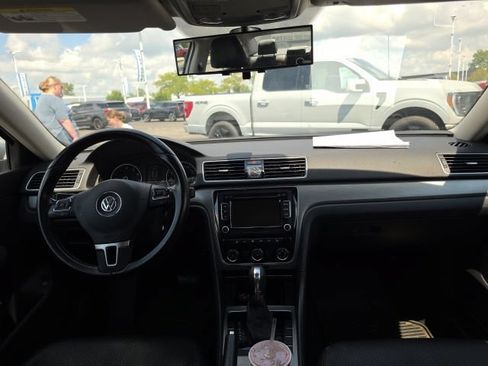 Used 2015 Volkswagen Passat 1.8T SE FWD image 15