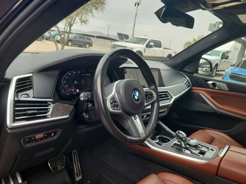 Used 2022 BMW X7 M50i w/ Dynamic Handling Package image 10
