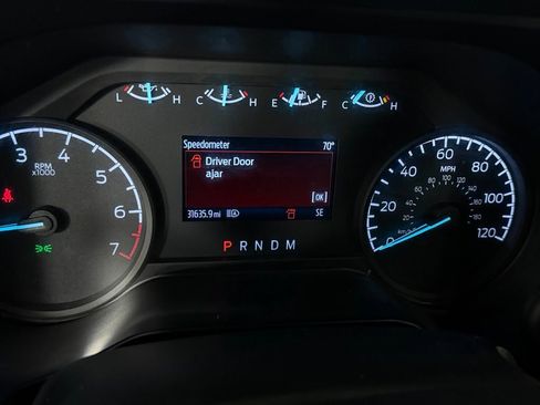 Used 2024 Ford F350 XLT w/ FX4 Off-Road Package image 21