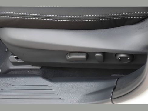 Used 2025 Subaru Outback Premium w/ Popular Package #1 image 34