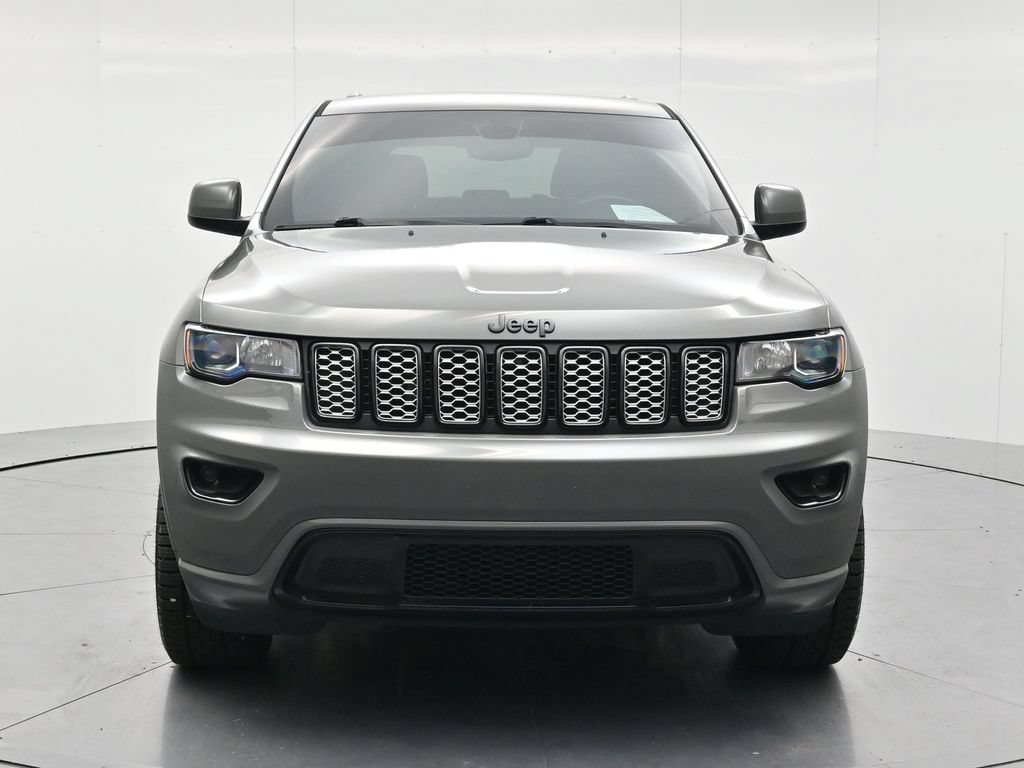 Used 2022 Jeep Grand Cherokee Laredo X AWD/4WD image 2