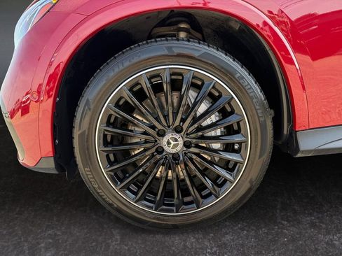 Used 2024 Mercedes-Benz GLC 300 4MATIC image 9