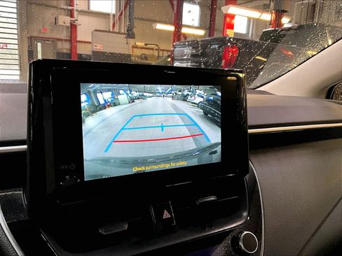 Used 2025 Toyota Corolla LE image 19