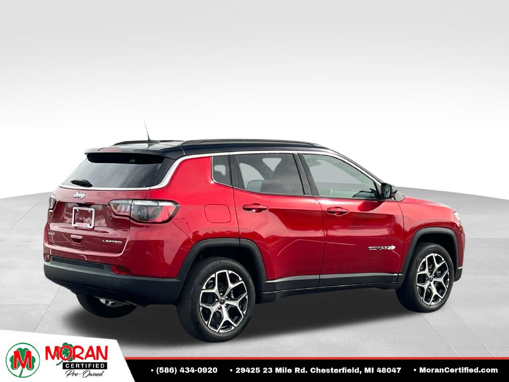 Used 2025 Jeep Compass Limited AWD/4WD image 5