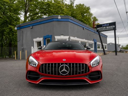 Used 2018 Mercedes-Benz AMG GT Roadster image 2