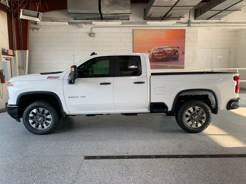 New 2026 Chevrolet Silverado 2500 Custom w/ Custom Value Package AWD/4WD image 5