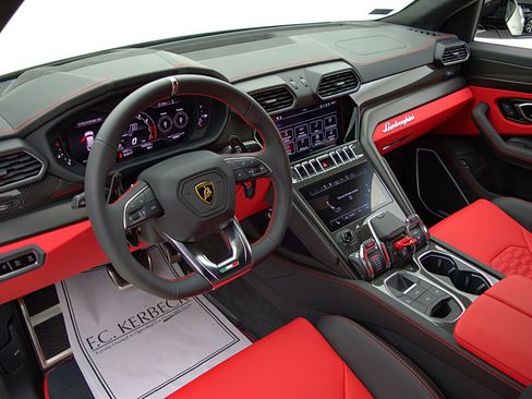 Used 2022 Lamborghini Urus AWD/4WD image 51