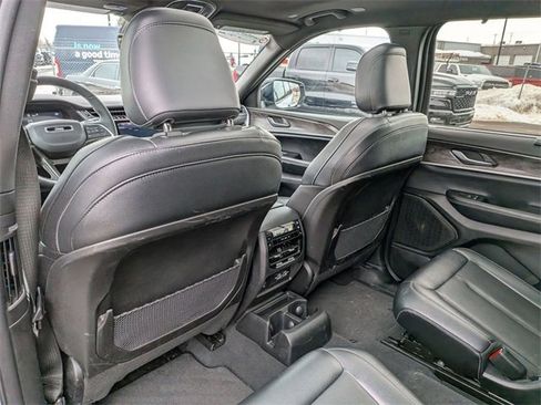 Certified 2024 Jeep Grand Cherokee L Limited w/ Luxury Tech Group II image 28