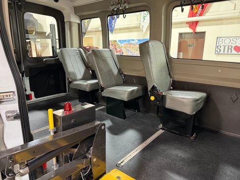 Used 2019 Ford Transit 150 148 Medium Roof image 58