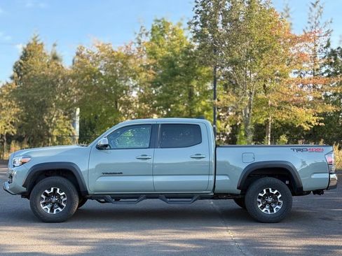 Certified 2022 Toyota Tacoma TRD Off-Road w/ Black Out Package (TMS) AWD/4WD image 2
