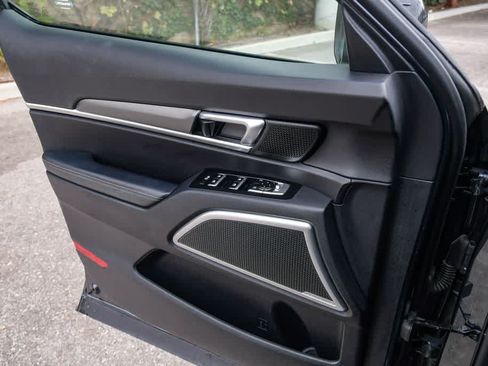 Used 2021 Kia Telluride LX FWD image 26