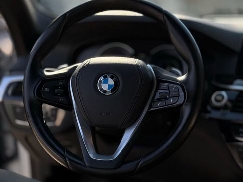 Used 2018 BMW 530e w/ Premium Package 2 image 13