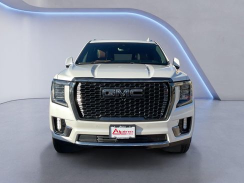 Used 2024 GMC Yukon XL Denali Ultimate w/ LPO, Floor Liner Package AWD/4WD image 8