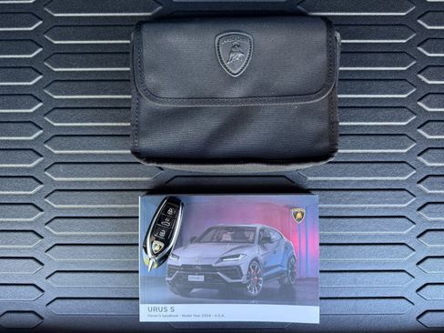 Used 2024 Lamborghini Urus S image 44
