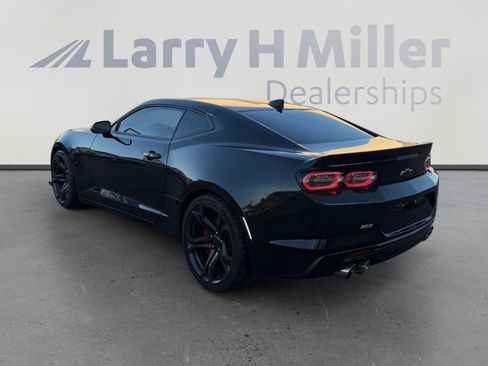 Used 2019 Chevrolet Camaro SS RWD image 3