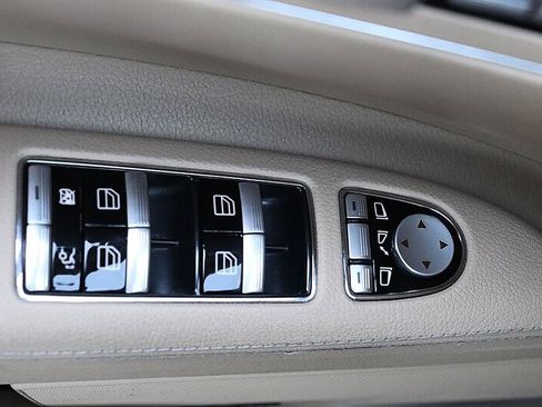 Used 2010 Mercedes-Benz S 550 image 36