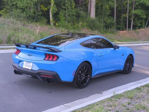 Used 2025 Ford Mustang GT RWD image 13