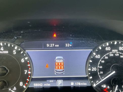 Used 2024 Nissan Armada SV image 15