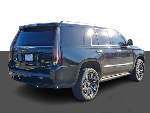 Used 2020 Cadillac Escalade Platinum image 6