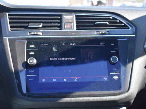 Used 2023 Volkswagen Tiguan SE R-Line image 20