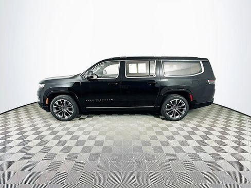 Used 2023 Jeep Grand Wagoneer L Series III w/ Rear Seat Video Group 1 AWD/4WD image 5
