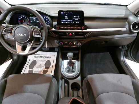 Used 2023 Kia Forte LXS w/ LXS Technology Package image 9